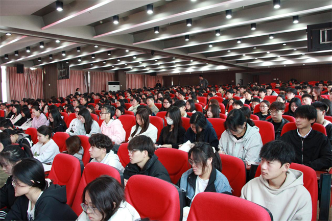 思想旗帜领航向  扬帆奋进正当时——bat365党委党校隆重举办第37期入党积极分子培训开班典礼
