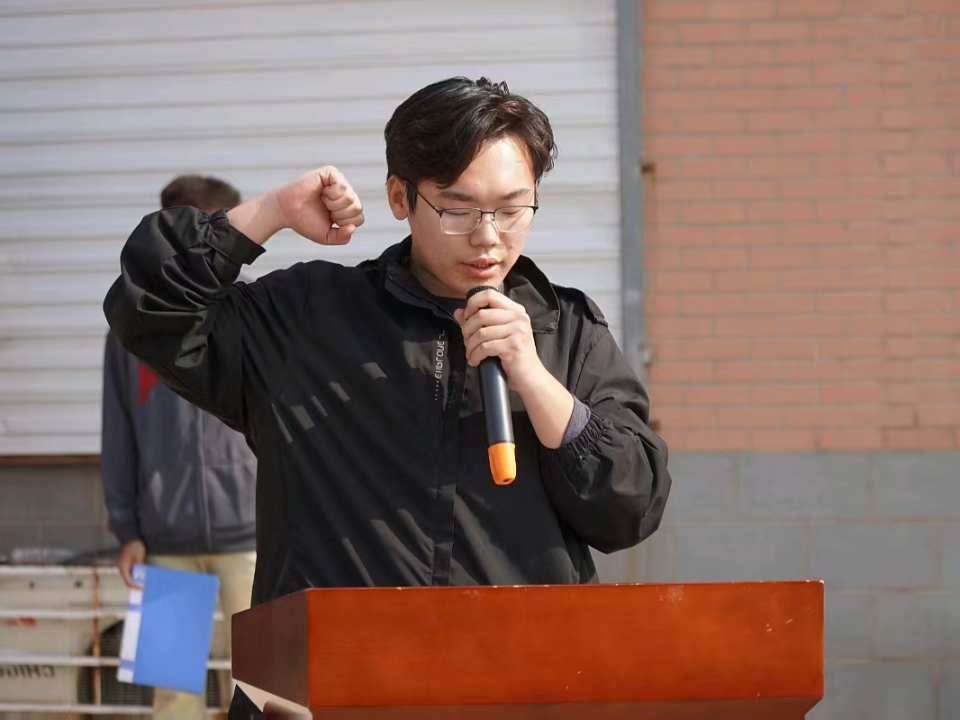 bat365官方官网第十九届“学院杯”篮球赛暨第一届啦啦操大赛开幕式成功举办