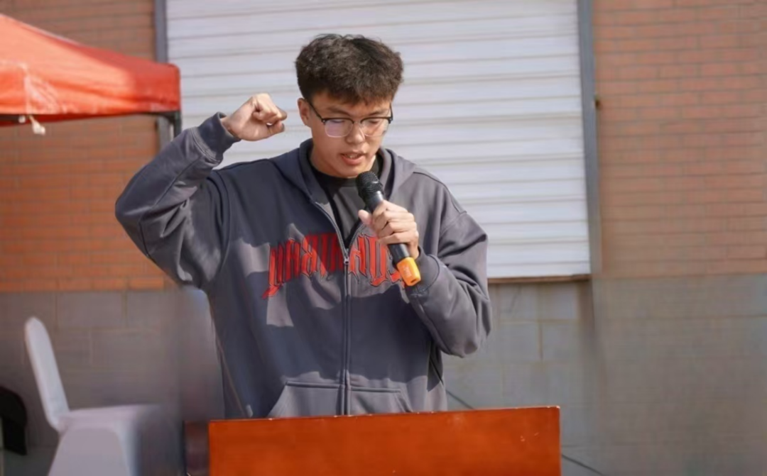bat365官方官网第十九届“学院杯”篮球赛暨第一届啦啦操大赛开幕式成功举办