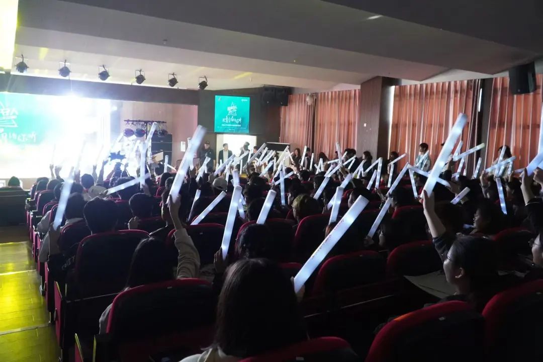 青春校园|河北省大学生校园歌手大赛保定赛区比赛在bat365成功举办