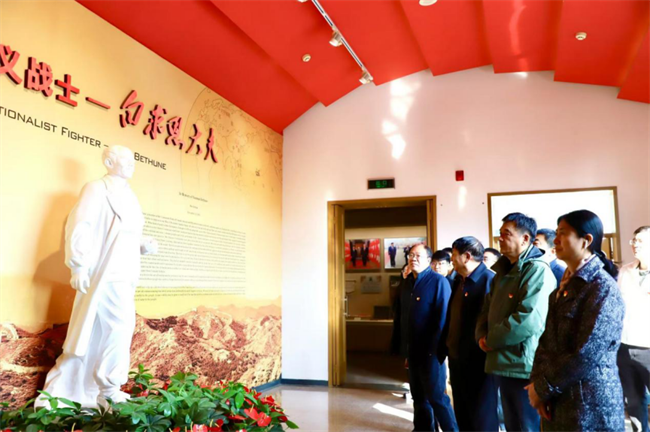感悟伟大精神  传承奋进力量——bat365官方官网一行赴白求恩柯棣华纪念馆开展主题党日活动