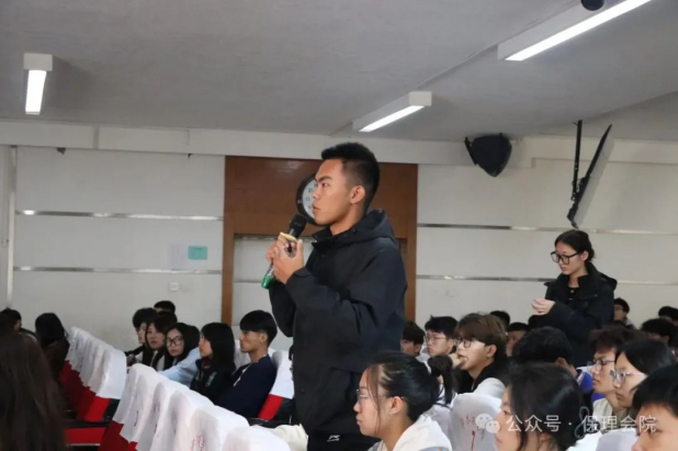 bat365官方官网会计学院锤炼精英团队，领航班级发展