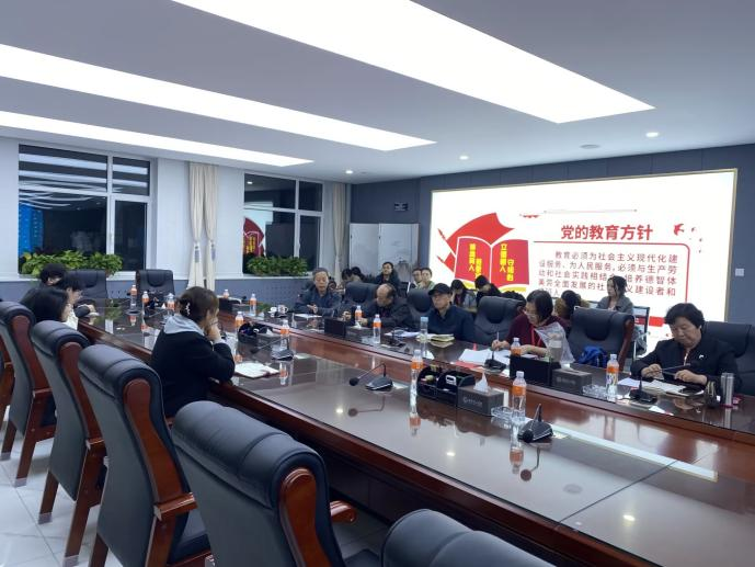 bat365举办第一期青年教师孵化考核验收