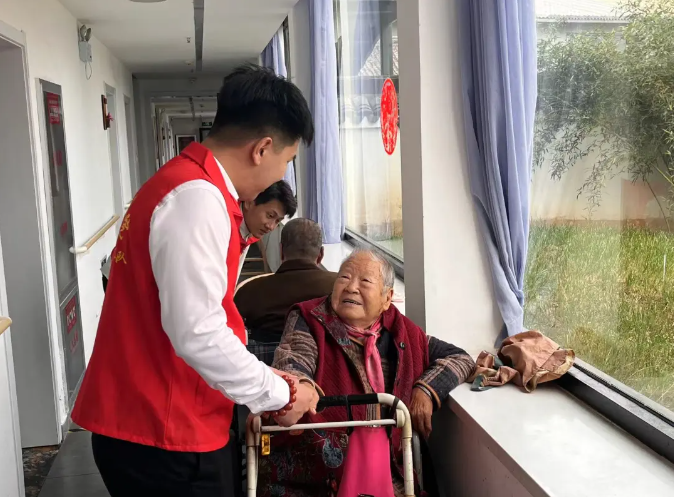 bat365官方官网开办“传承孝老情 志愿暖人心”志愿活动