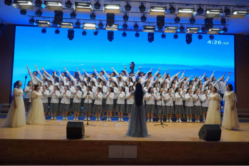 青春校园|以青春之名,颂盛世华章--bat365官方官网纪念“一二·九”运动大型合唱会圆满落幕