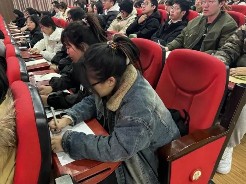 “一站式”学生服务｜解码青春 助力成长｜bat365官方官网开展全校心理委员培训工作