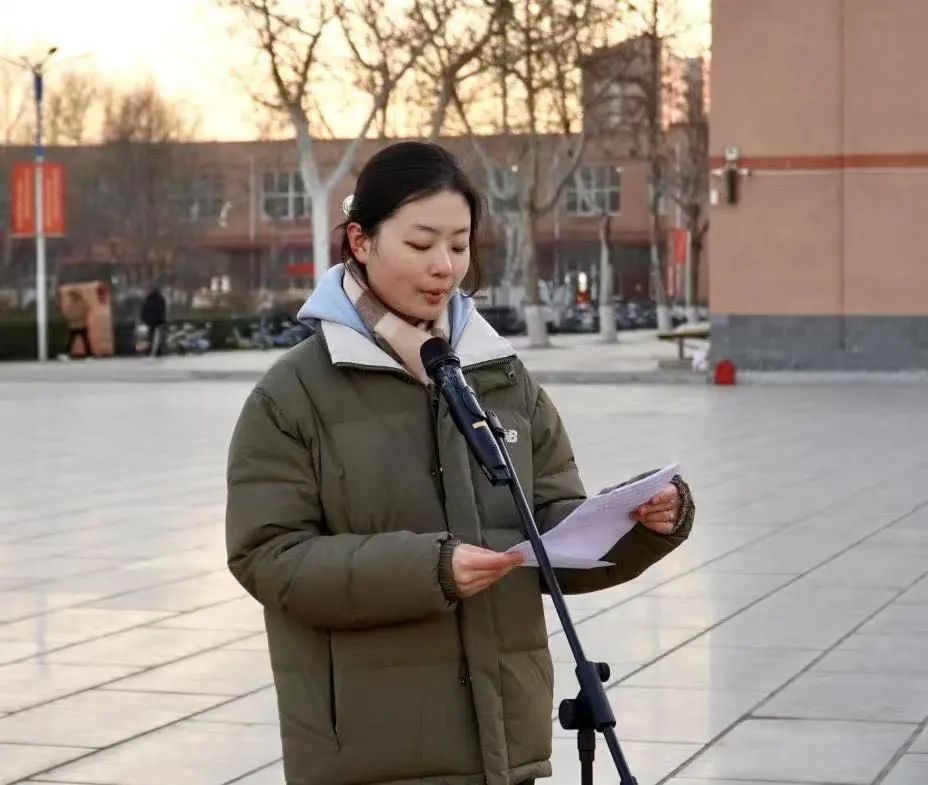 启航新学期,奋进新时代 | bat365官方官网新学期升旗仪式圆满举行