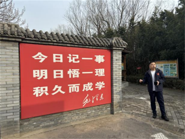 践行雷锋精神 奉献点亮青春——bat365官方官网开展学习雷锋精神主题活动