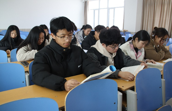 学风建设|bat365官方官网|管理学院|点燃学风引擎，驱动成长航程