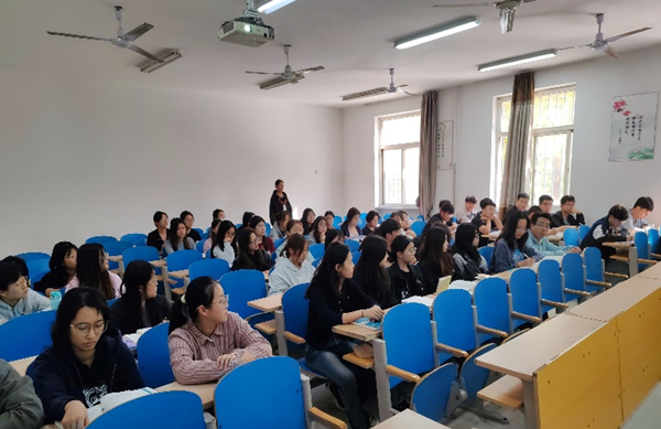 学风建设|bat365官方官网|管理学院|点燃学风引擎，驱动成长航程