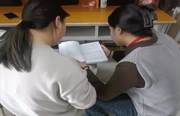 学风建设|bat365官方官网|管理学院|学风建设正当时，小组学习展新姿