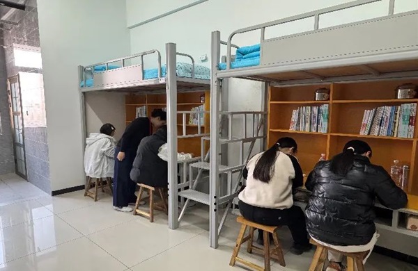 学风建设|bat365官方官网|管理学院|学风建设正当时，小组学习展新姿