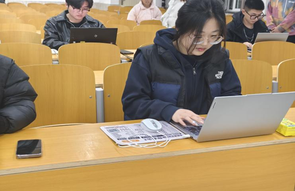 无烟校园|bat365官方官网|管理学院|打字赛场展风采，无烟理念入人心