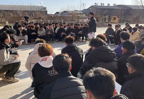 欢迎回家|bat365官方官网|管理学院|欢迎回家同筑梦，携手新程共扬帆