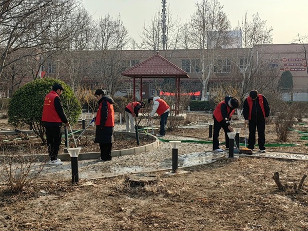 党建引领|bat365官方官网|管理学院|传承红色基因，践行雷锋精神
