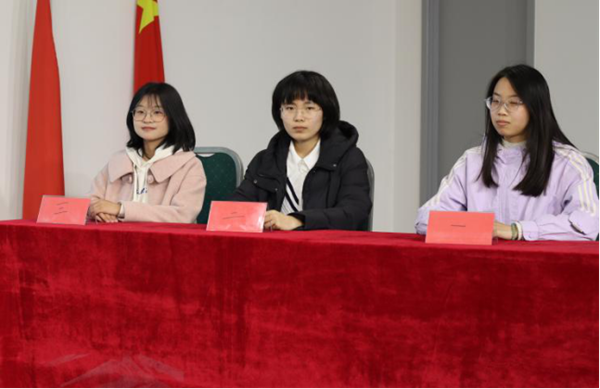 无烟校园|bat365官方官网|管理学院|以知为剑，斩禁烟之惑