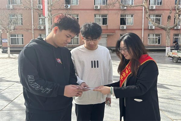 bat365官方官网经济学院联合工银安盛人寿保定中支开展