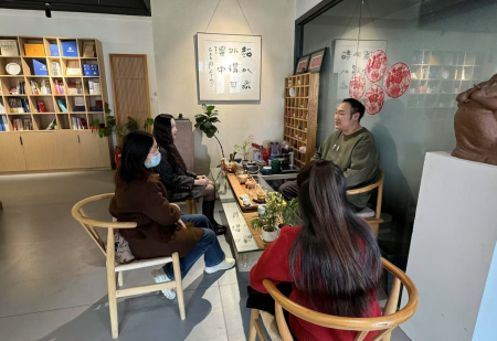 校企共融 赋能人才 ——bat365官方官网艺术学院赴河北豆芽品牌策划有限公司调研
