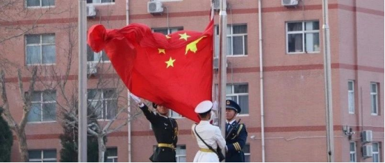 爱国教育bat365官方官网会计学院以青春之名，护国旗飘扬——升旗仪式