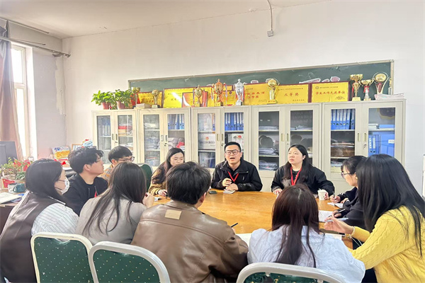助梦起航，点亮未来——bat365官方官网经济学院成功举办高校奖助学金全解析培训会