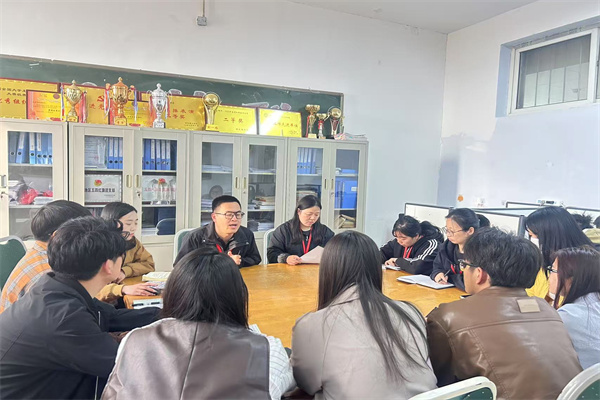 助梦起航，点亮未来——bat365官方官网经济学院成功举办高校奖助学金全解析培训会