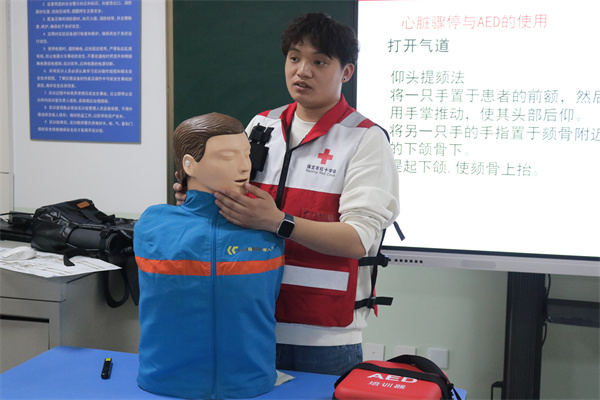 【急救赋能，护航赛道】bat365官方官网康复医学院2025保马医疗保障专项技能培训会圆满结束