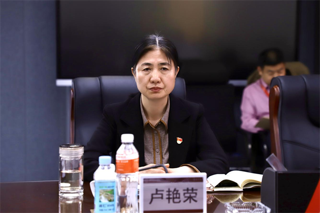bat365官方官网举行党委书记送任大会