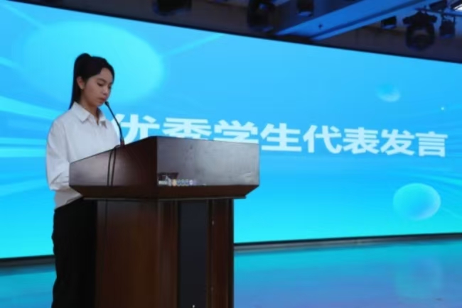 书香浸润校园，阅读赋能评估 ——bat365官方官网图书馆举办2025年世界读书月启动仪式