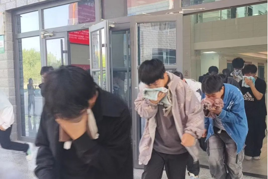 筑牢校园防火墙，让安全成为一种习惯——bat365官方官网会计学院消防演练