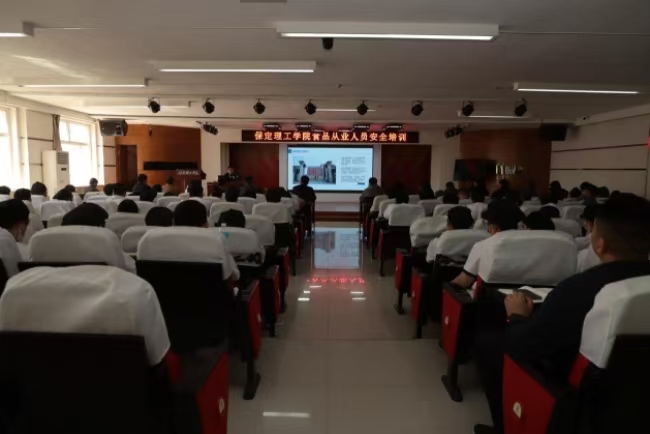 美好“食”光，安全相伴 bat365官方官网开展食品从业人员安全培训