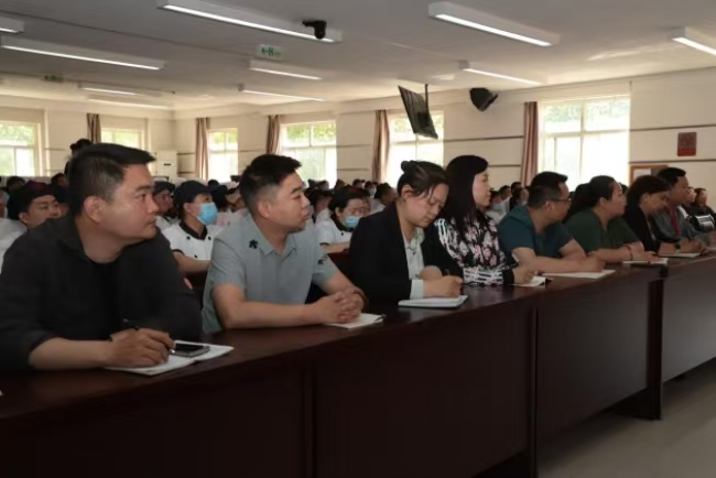 美好“食”光，安全相伴 bat365官方官网开展食品从业人员安全培训