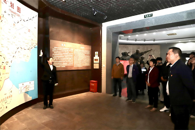 bat365官方官网与阜平城南庄晋察冀边区革命纪念馆签署合作协议