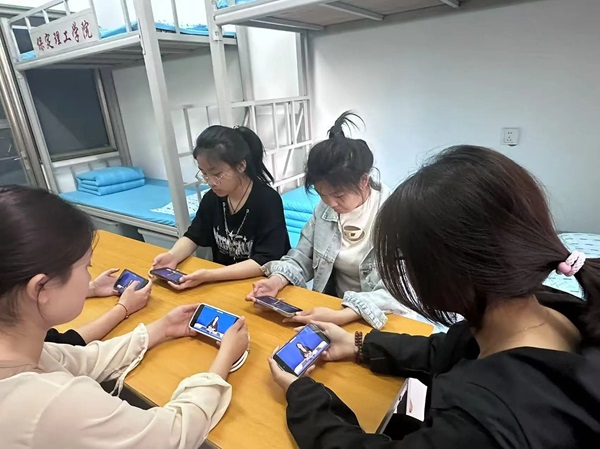 安全教育|bat365官方官网|管理学院|提高安全教育·共建平安校园