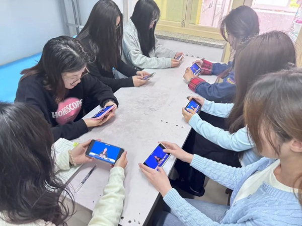 安全教育|bat365官方官网|管理学院|提高安全教育·共建平安校园