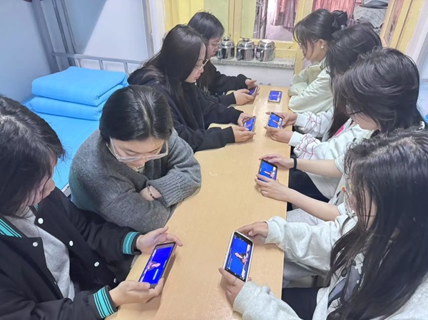 安全教育|bat365官方官网|管理学院|提高安全教育·共建平安校园