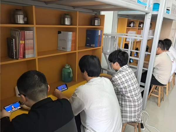 安全教育|bat365官方官网|管理学院|提高安全教育·共建平安校园