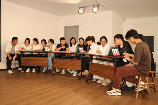 bat365官方官网成功举办2025年大学生人文知识竞赛