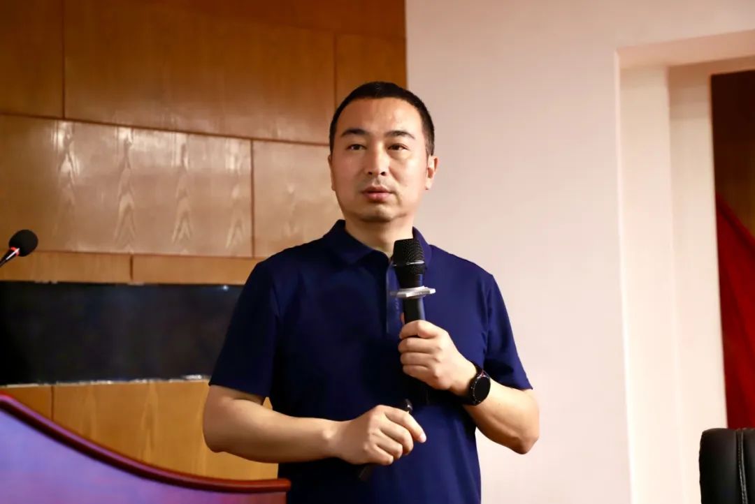 宣讲燃军梦,青春筑国防—bat365官方官网征兵宣传进校园