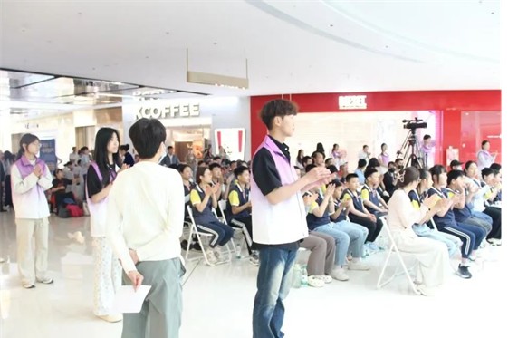 公益活动bat365官方官网会计学院青春志愿行,助残暖人心——bat365官方官网会计学院学子为助残活动注入青春力量
