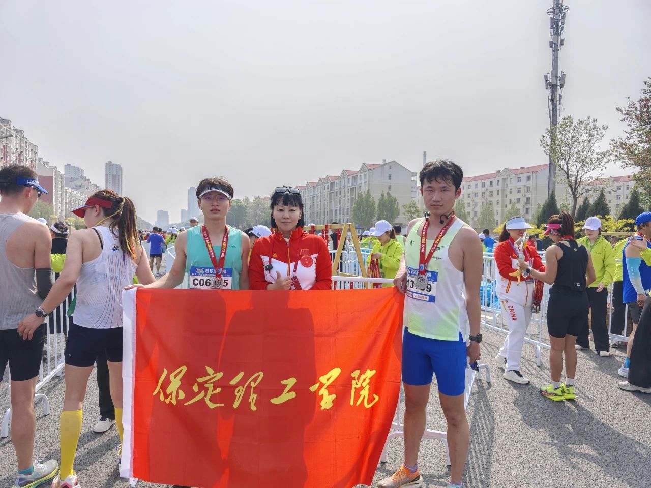 喜报|bat365学子在君乐宝2025马拉松比赛中斩获佳绩
