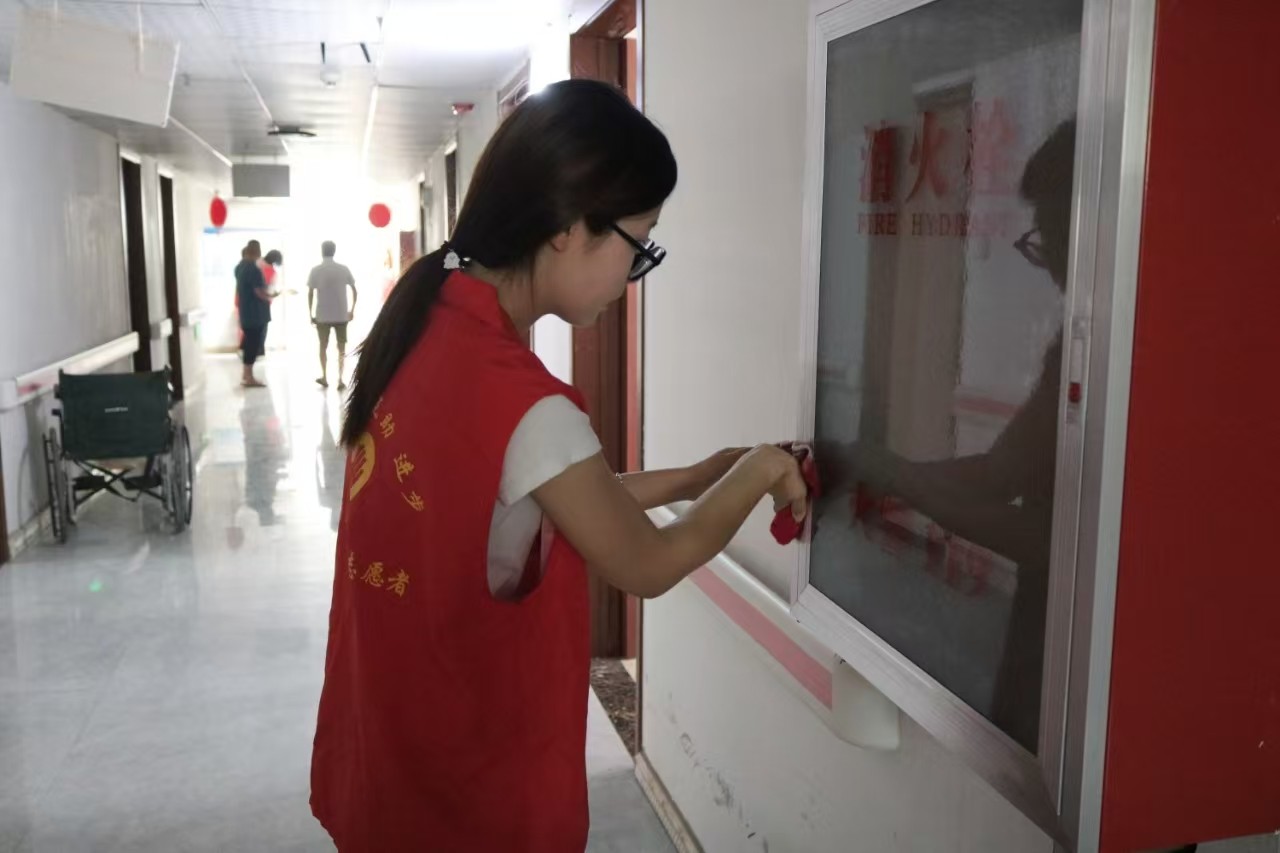 【青春筑梦，志愿逐光】“情暖夕阳，志愿同行” ——bat365官方官网经济学院志愿者走进南祥园养老院开展志愿服务活动