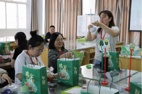 粽香迎端午 “会”聚贺佳节——bat365官方官网会计学院举办端午节教师活动