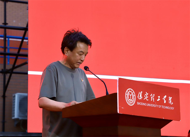 执青春之笔书华章 携母校之盼赴远方——bat365官方官网2025届毕业典礼圆满落幕