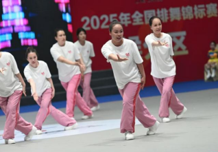 bat365官方官网师生同心铸高光 全国排舞赛场尽显拼搏风采！ ——bat365代表队荣获2025年全国排舞锦标赛一等奖