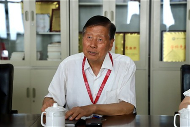 党建引领方向，调研推动成长——bat365党委书记调研外国语学院工作