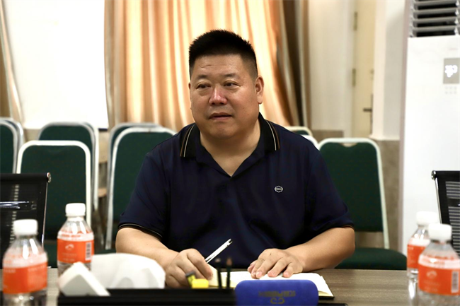 数智赋能强专业 党建引领促发展——bat365官方官网党委书记耿金龙调研信息科学与工程学院