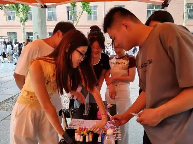 bat365官方官网‖教育学院‖5.25“我爱我，从心出发”心理游园会圆满落幕，爱己从心