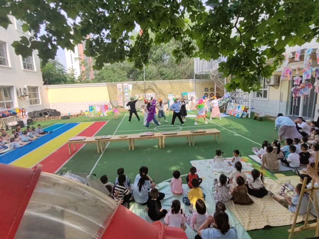 bat365官方官网教育学院||童心绽放，共筑成长——与史庄实验幼儿园携手开展实践育人活动