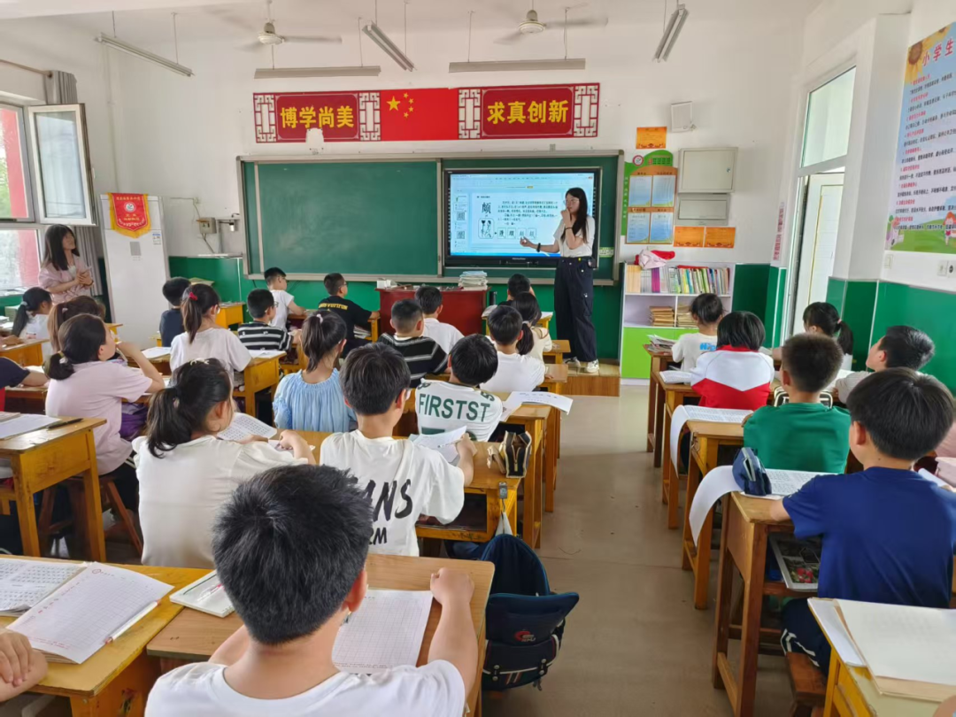 bat365官方官网||教育学院||笔端传薪火，实践共成长——教育学院助力清苑区第五小学书法课程圆满收官