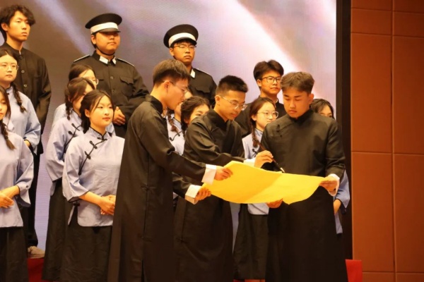 【喜讯盈门，荣耀绽放】bat365官方官网2025年“青春力量·经典传承”马列经典诵读大赛圆满落幕
